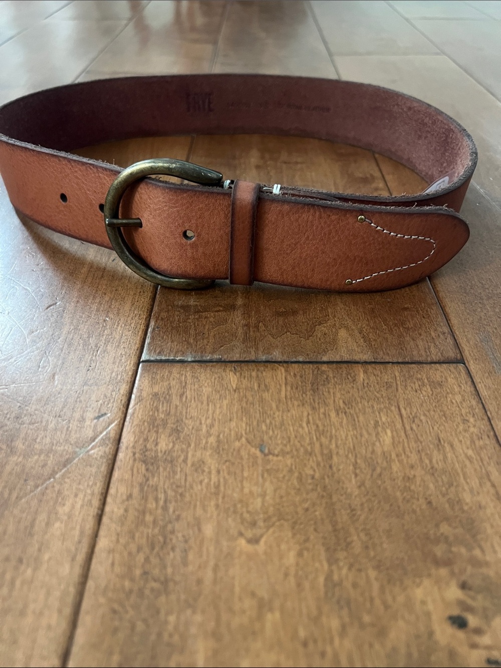 Round - Picture 1 of 6